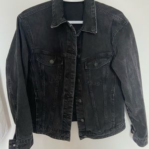 Vero Moda black denim jacket!